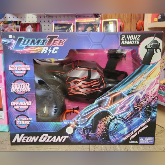 LumiTek R/C Neon Giant Monster Truck - Picture 6 of 6